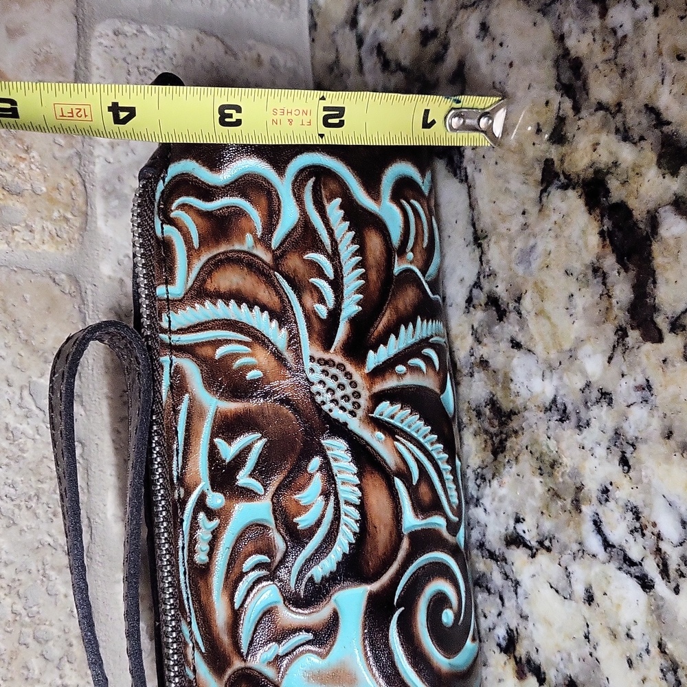 Patricia Nash Tooled Turquoise Isla Wristlet - Picture 3 of 8